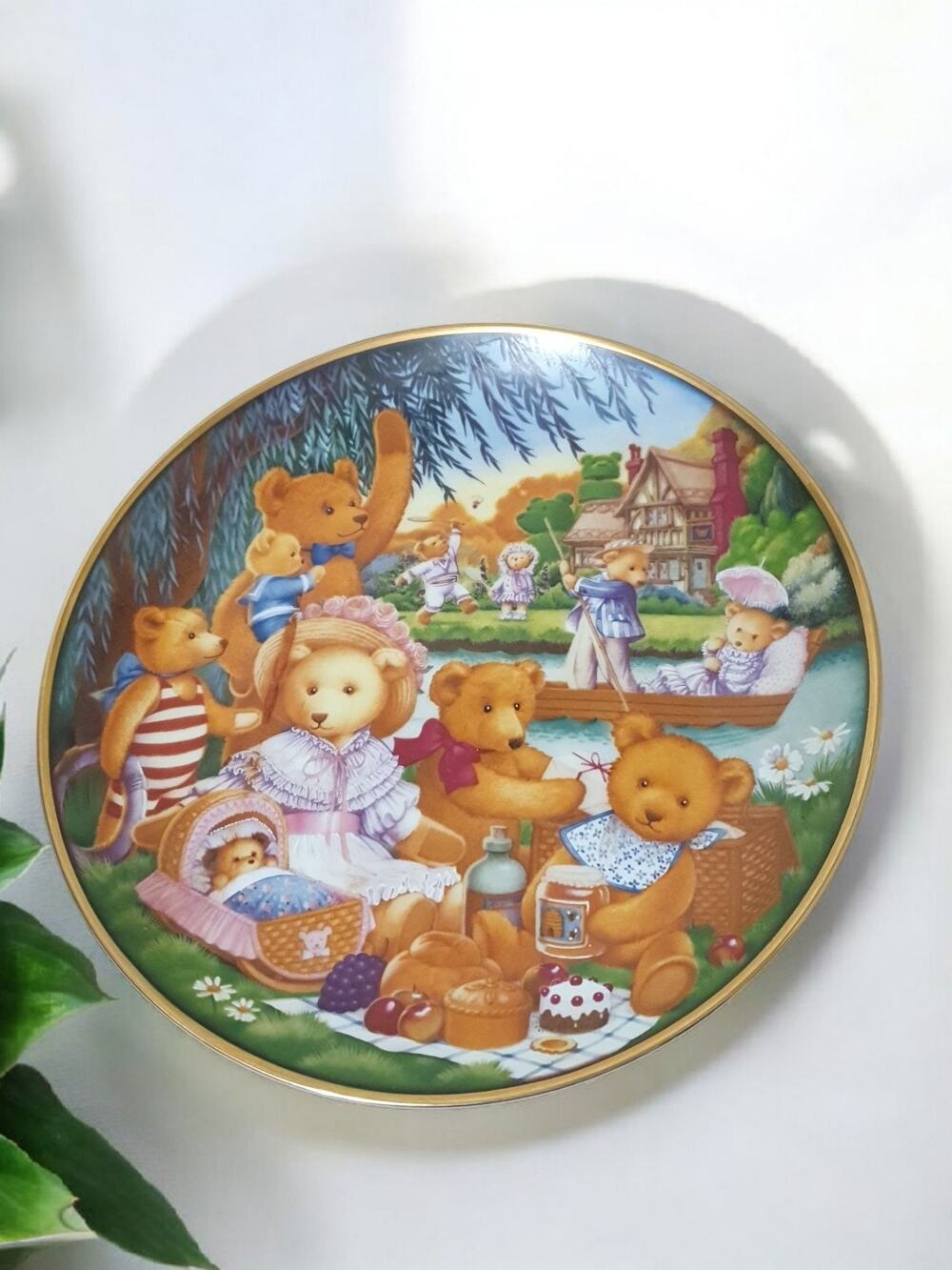 Franklin Mint Teddy Bear Picnic By Carol Lawson Collector Plate